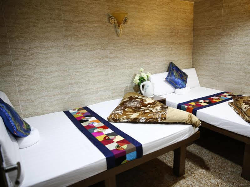 Legend Guest House Hong Kong Exterior photo